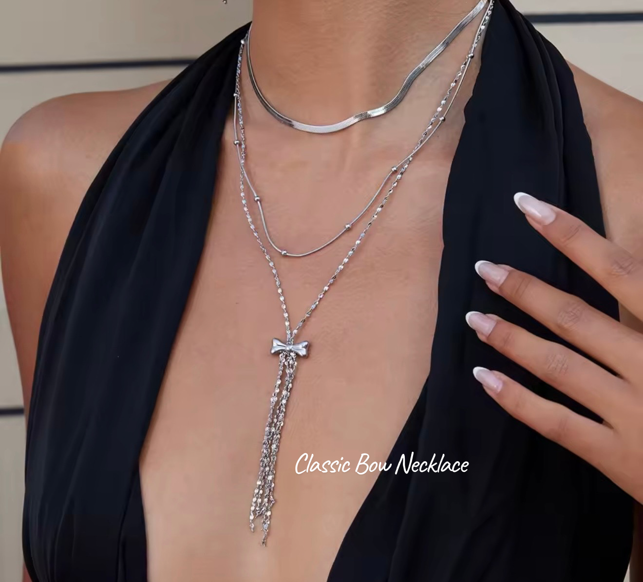 Classic Bow Necklace